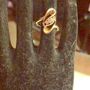 ⭐️⭐️⭐️⭐️⭐️⭐️10k gold Diamond Ring ♥️♥️♥️♥️